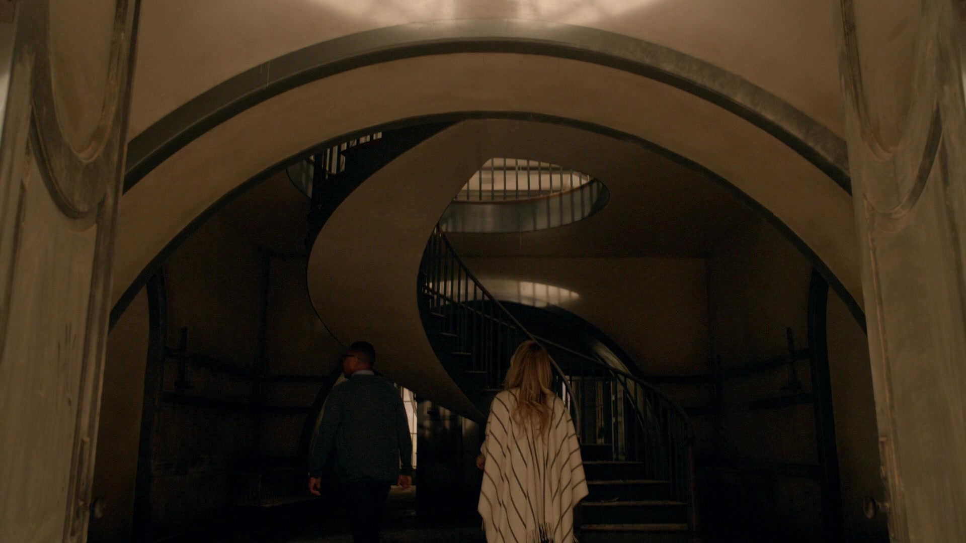 Image Roanoke House Entrance Staircase Jpg American