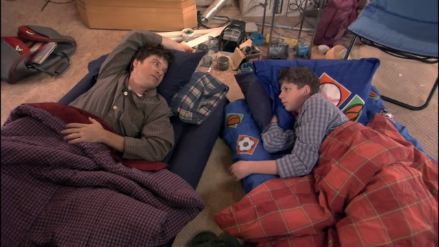 File:1x01 Pilot (12).png