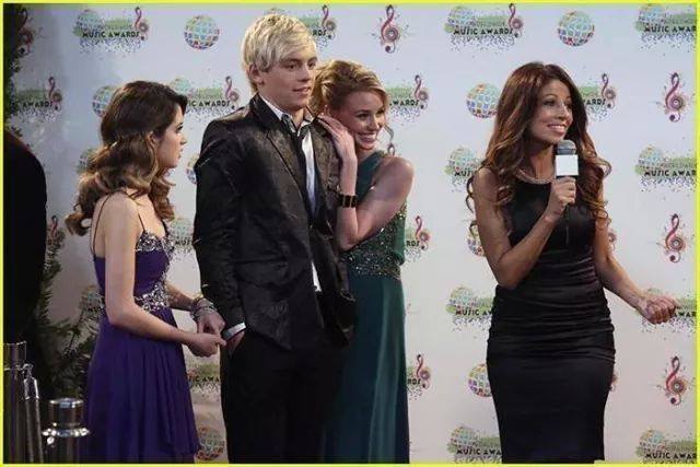 are austin and ally dating