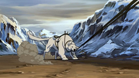 Naga resistiéndose.png