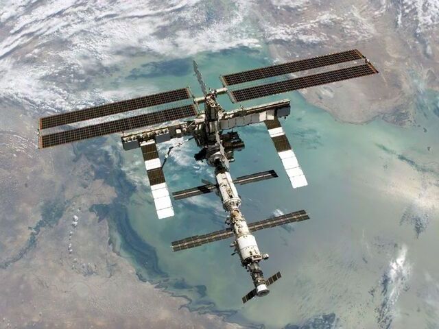 File:SpaceStation2.jpg