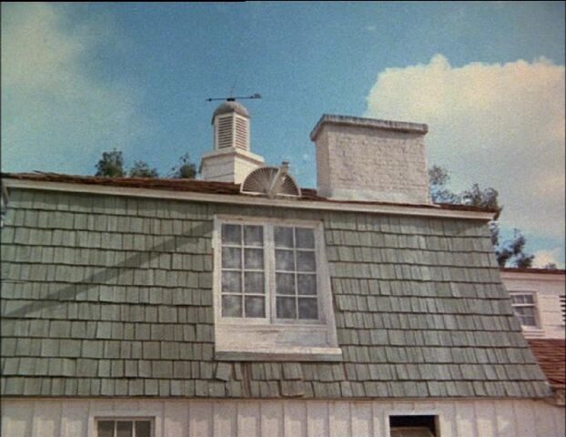 File:Exterior Apartment.jpg