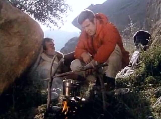 File:TC-Steve And Garth Rest.jpg