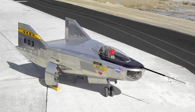 File:Northrop M2-F2.jpg