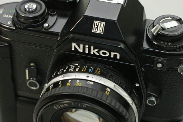 File:Nikon EM 04 DxO.jpg