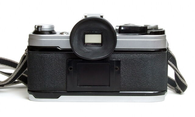 File:Canon AE-1 04.jpg