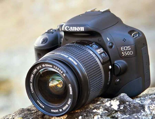 File:Canon-550D.jpg