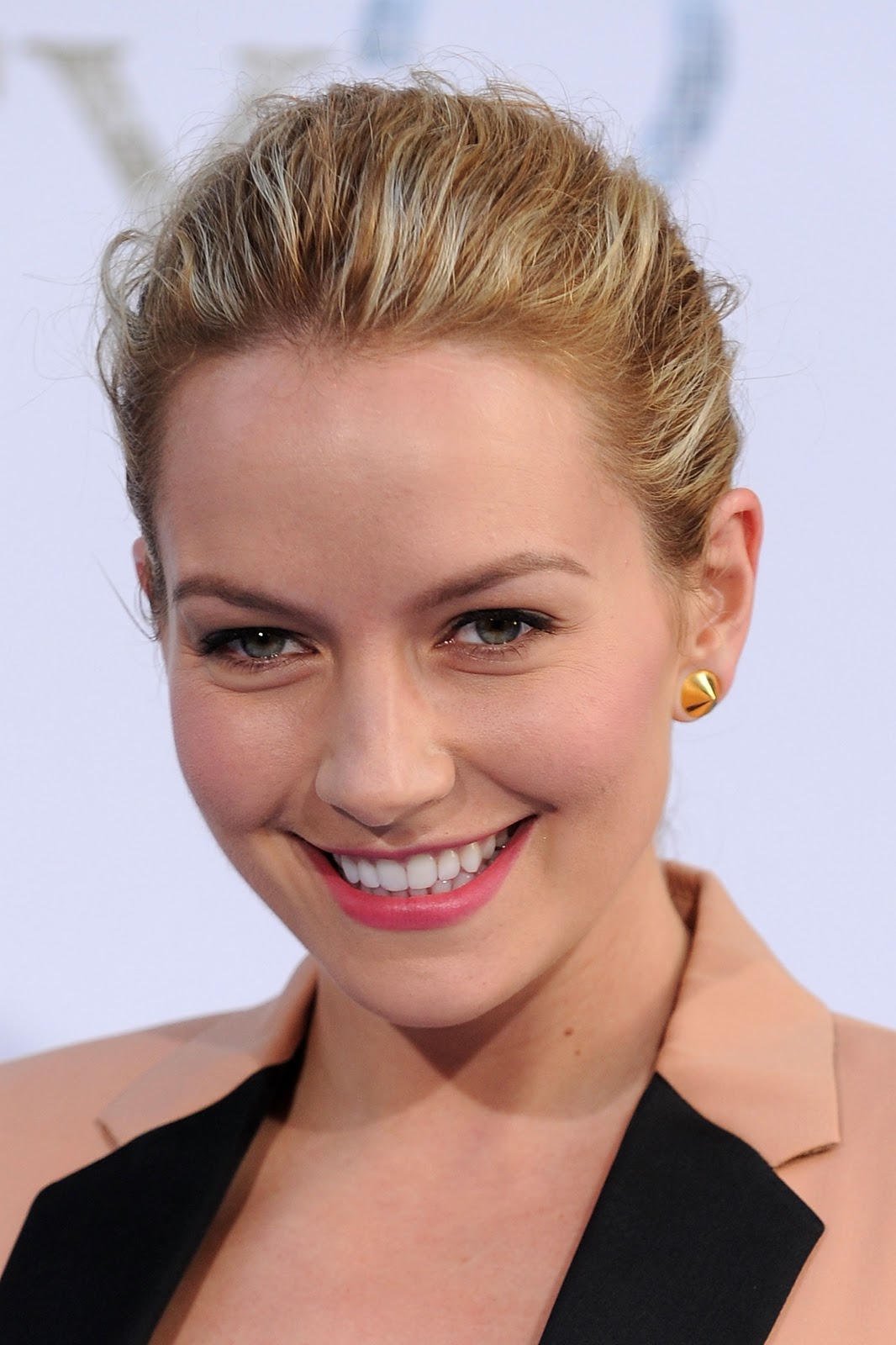 Becki Newton nude (28 photo) Gallery, Twitter, braless