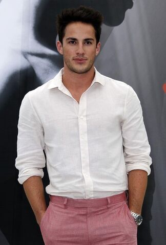 Datei:Michael pink jeans.jpg