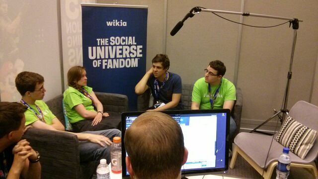 Datei:Wikia fan studio.jpg