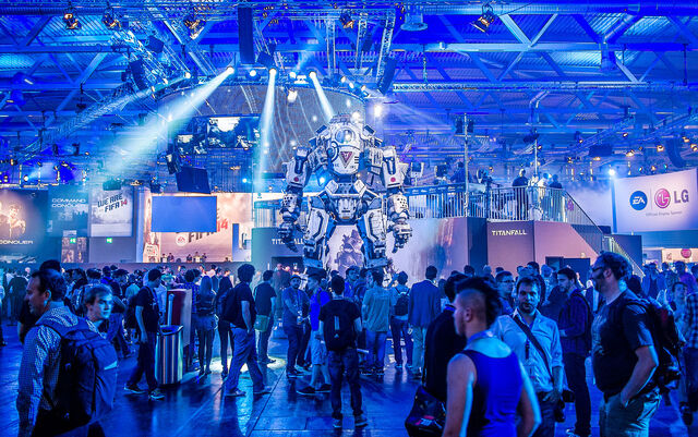 Datei:Gamescom2013.jpg