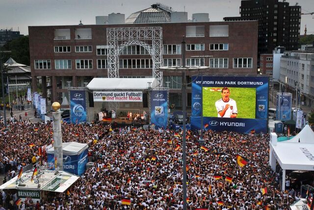 Datei:DortmundPublicViewing.jpg