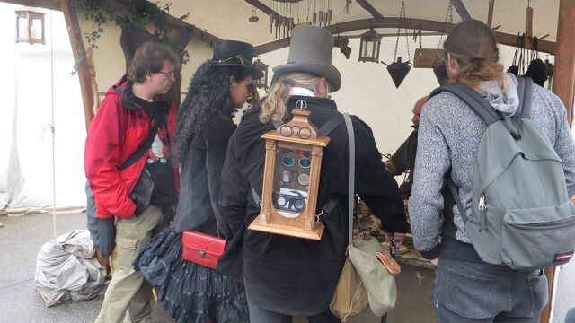 Datei:RPC 2014 Steampunk Rucksack.jpg