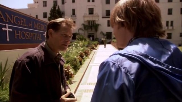 File:HarryShowsDexterTheHospital.png