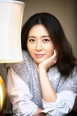 Song Yoon Ah28.jpg