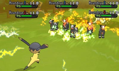 Helioptile usando carga parábola contra una horda de Houndour...
