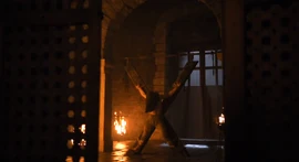 Screenshot-the-bastard-tortures-theon