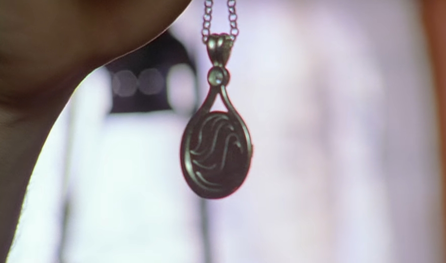 locket h2o lockets water emma cleo gracie charlotte wikia wiki fandom jeweled sertori