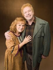 477px-Molly and Arthur Weasley (Promo stills from Order of the Phoenix movie).jpg