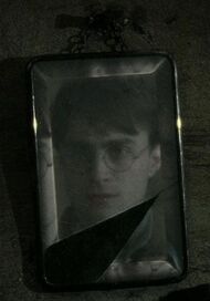 Two-way mirror.jpg