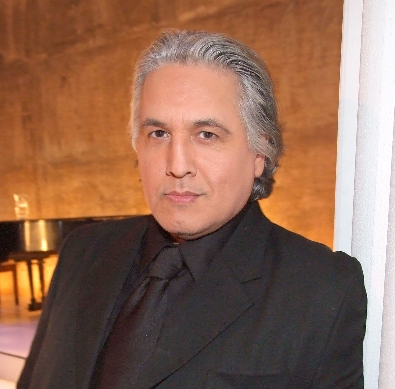 Robert Beltran Headhunter's Holosuite Wiki FANDOM powered by Wikia