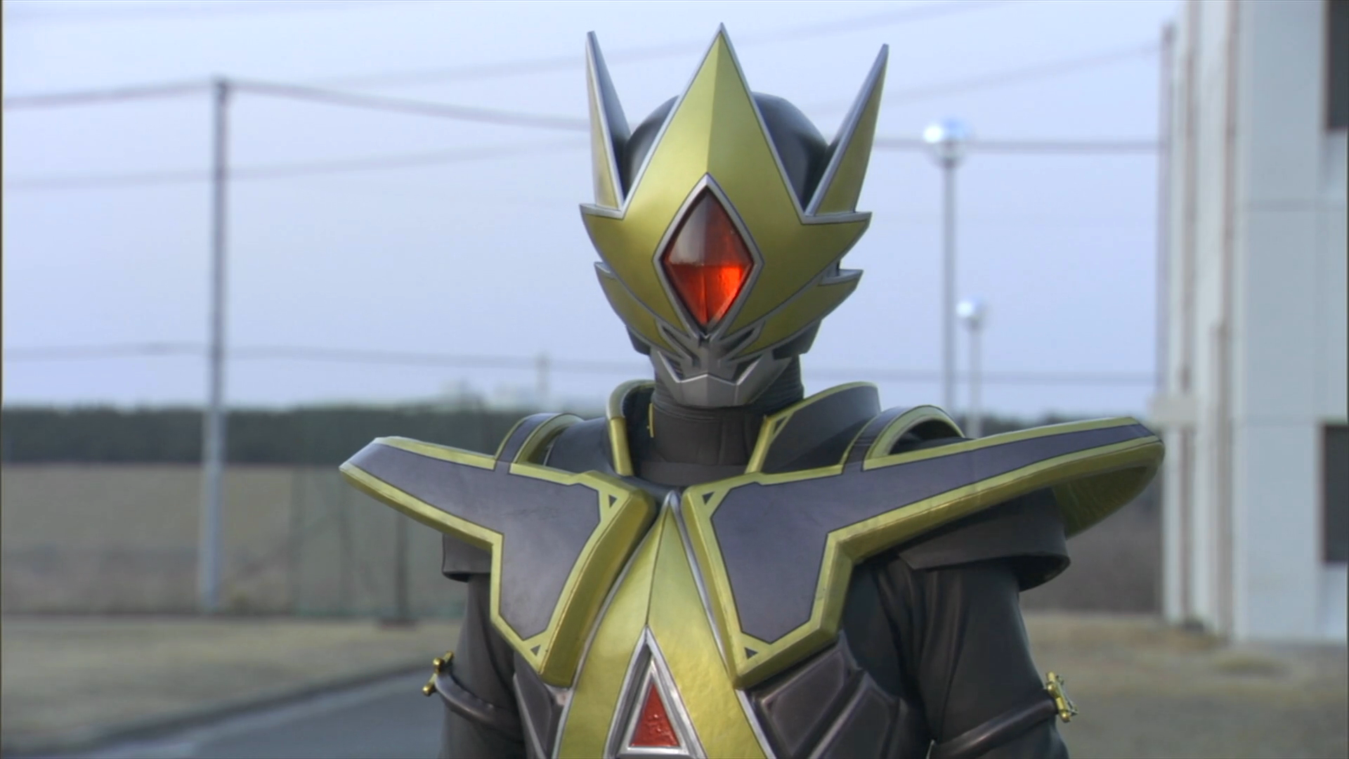 Kamen Rider Glaive http://vignette1.wikia.nocookie.net/kamenrider/images/b/b6/Glaive_in_Episode_Yellow.png/revision/latest?cb=20140419085940