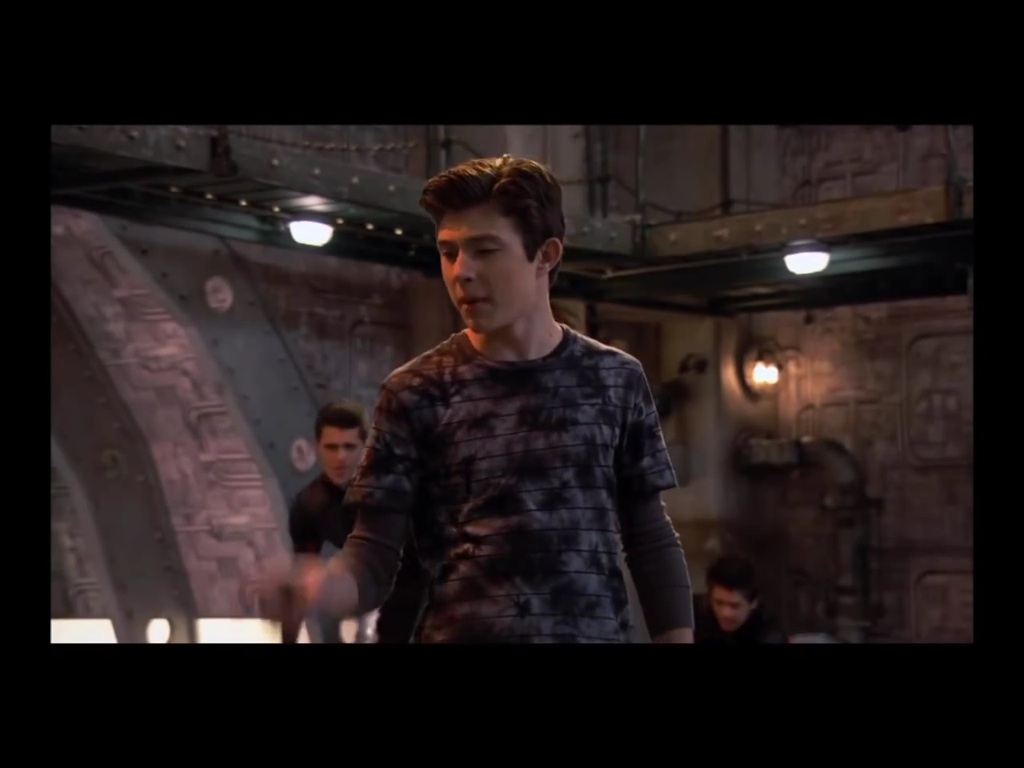Image Marcus prepares to murder Leo.jpg Disney XD's Lab Rats Wiki