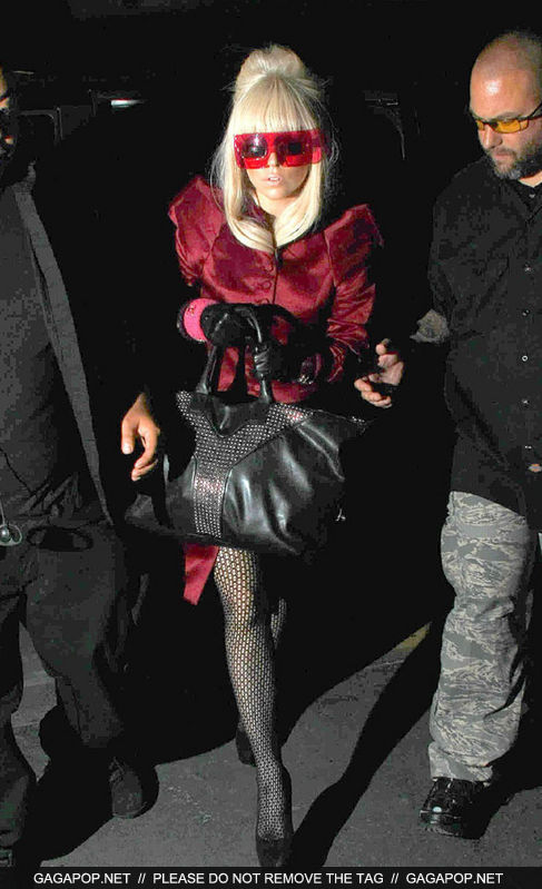 9-9-09_Arriving_at_Fun_Radio_001.jpg