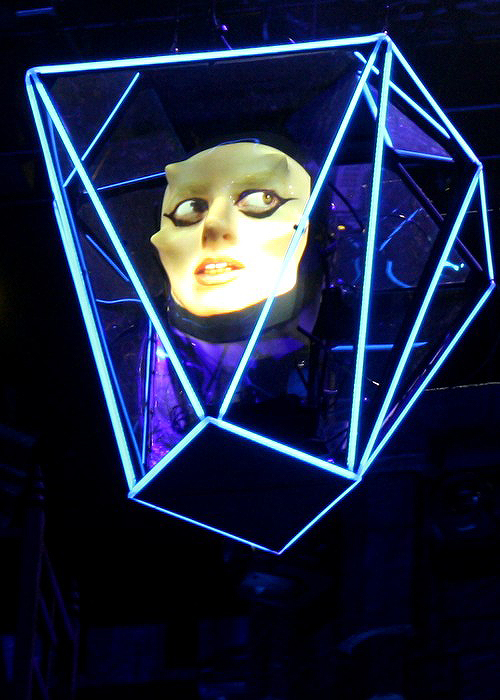 The_Born_This_Way_Ball_Interlude_no._7_0