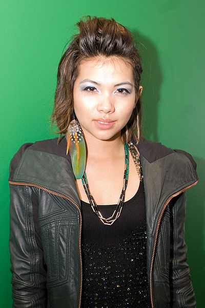 400px-Hayley-Kiyoko 2010-04-30 photoby Adam-Bielawski