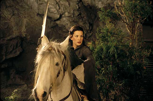 http://vignette1.wikia.nocookie.net/lotr/images/4/46/Arwen_Asfaloth.jpg/revision/latest?cb=20110723145326&path-prefix=de