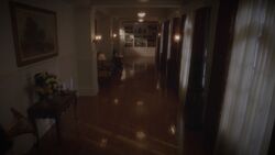 Starkpenthousehallway