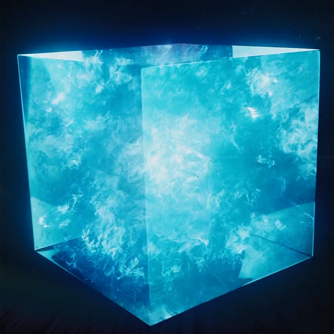 http://vignette1.wikia.nocookie.net/marvelcinematicuniverse/images/0/06/Avengers_Tesseract2012.png/revision/latest?cb=20140128210835