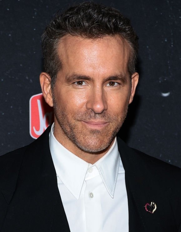 Risultati immagini per ryan reynolds