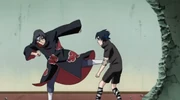 Itachi chuta Sasuke.PNG