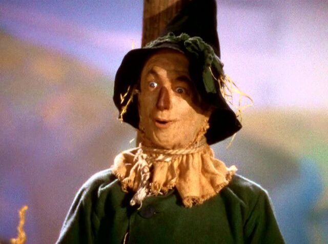 File:Scarecrow820-1589480 720 536.jpg