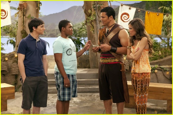 Pair Of Kings Season 3 Episode 14