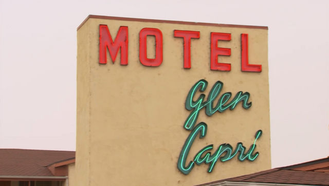 File:Motel Glen Capri.png