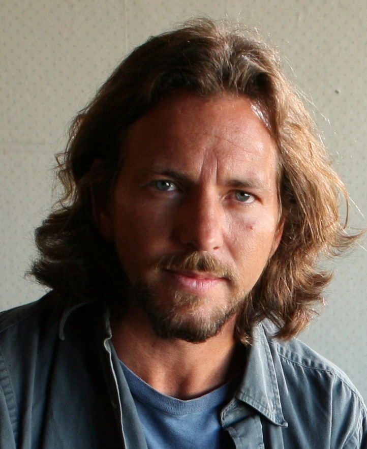 Navigation menu I Pearl Jam sono un gruppo musicale grunge/rock alternativo statunitense, formatosi a Seattle nel Sono stati tra i gruppi più famosi e di successo degli anni novanta: in carriera hanno venduto oltre 60 milioni di copie di cui 30 milioni soltanto negli Stati Uniti. Nonostante il loro stile differisca molto da gruppi quali i Nirvana e gli Alice in Chains, caratterizzati rispettivamente.