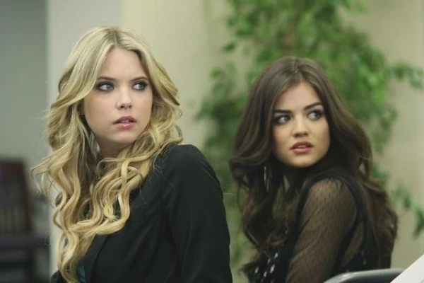 Résultat de recherche d'images pour "pretty little liars hanna"