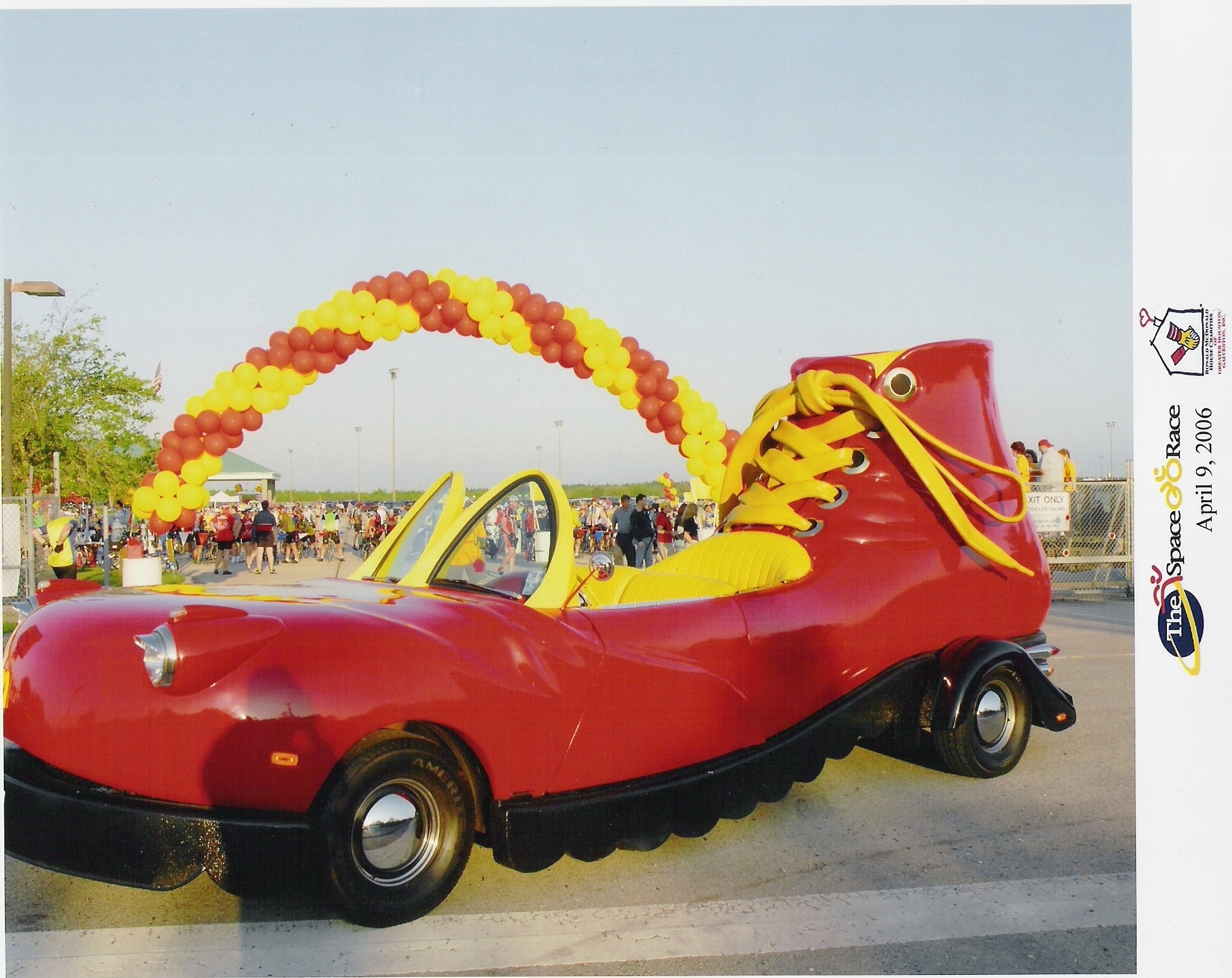 Ronald McDonald's Car McDonald's Wiki FANDOM powered by Wikia