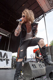 Asking alexandria worsnop 202