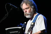 800px-Weir, Bob (2007) 3