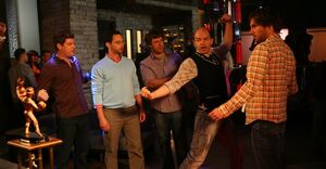 TheLeague Ep201 Sc22 Andrepresentsthenewtrophy 031 jpg 627x325 crop upscale q85