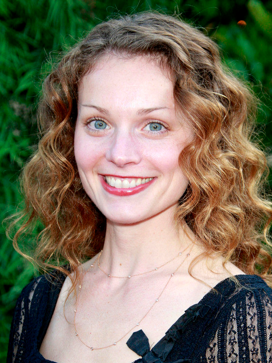 Lisa Brenner Photo