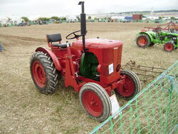 Winget model 42 tractor at GDSF