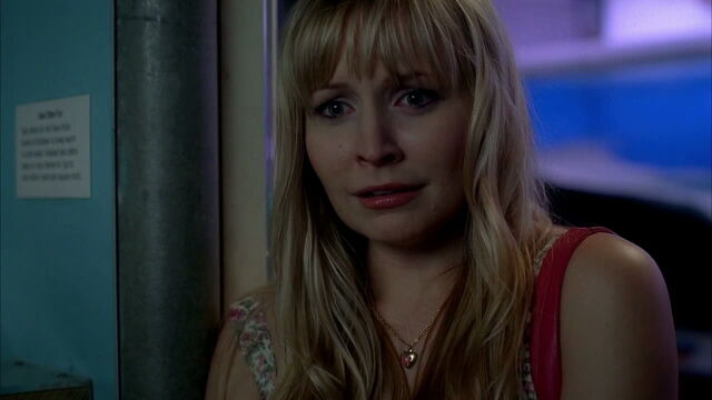 File:3x09 -hadley finds out her son hunter is a telepath like sookie.jpg