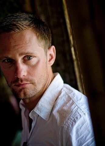 File:Alexander-Skarsg-rd-alexander-skarsgard-7963309-396-550.jpg