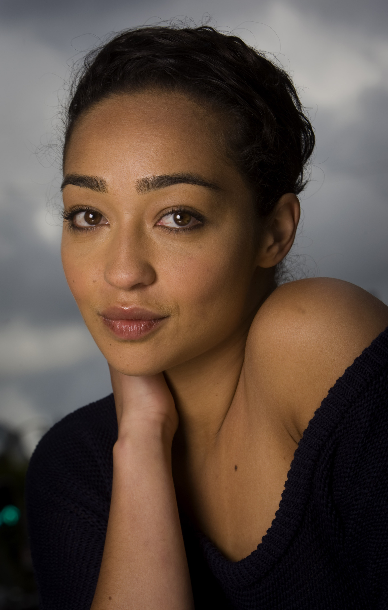 Ruth Negga StarBond