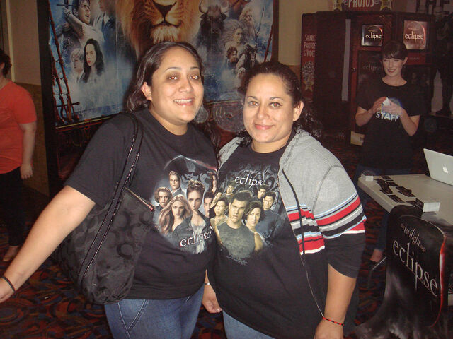 File:Twilightpremiere84.jpg